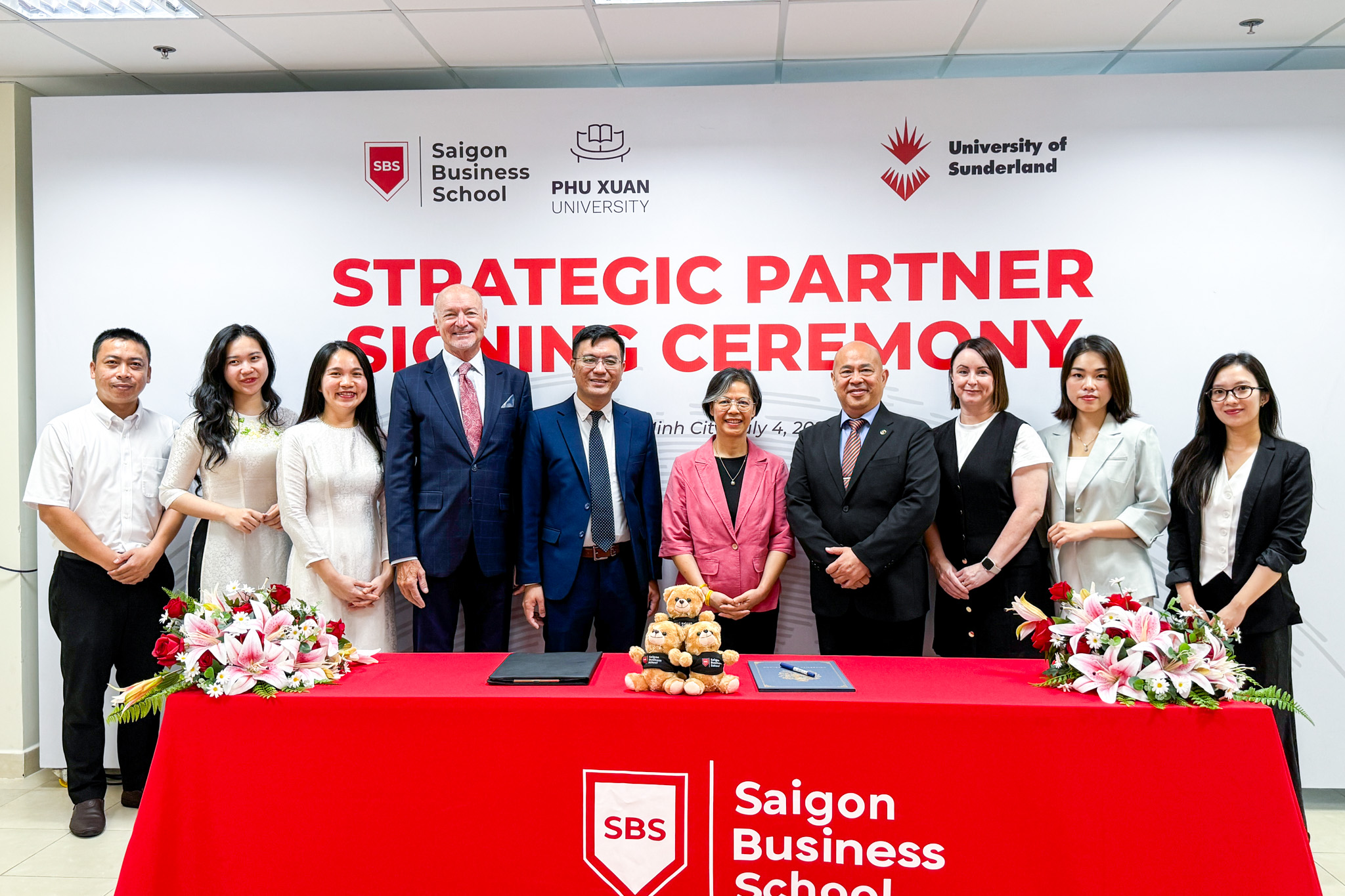 Lễ Ký Kết Hợp Tác Chiến Lược Giữa Saigon Business School và Đại học Sunderland (Vương Quốc Anh)