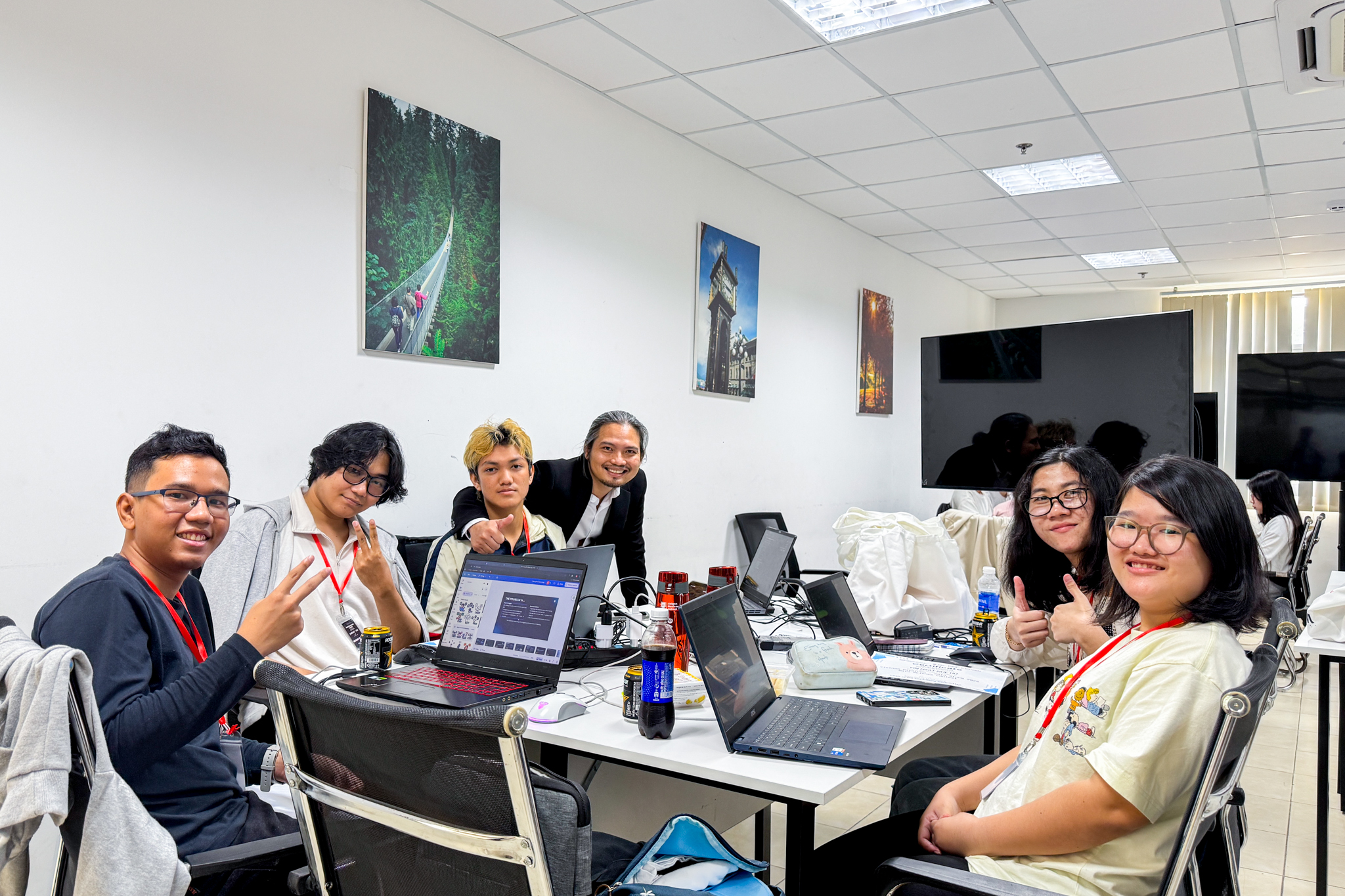 Thử thách 24h Hackathon: Nơi bản lĩnh trí tuệ được đánh thức tại DataStorm 2025